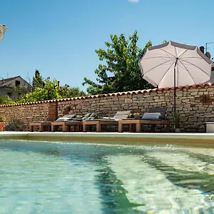  Apartment Vi La Mare With Heated Pool Croatia